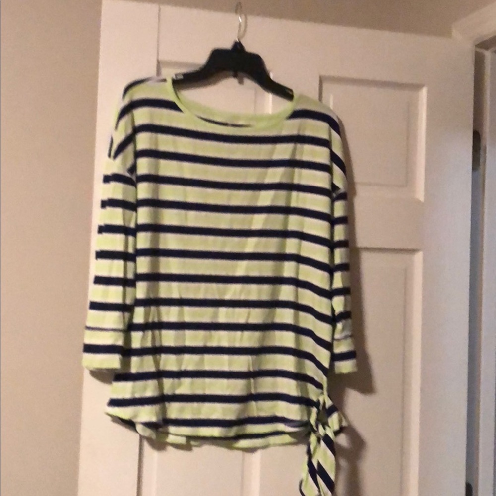 Women’s shirt